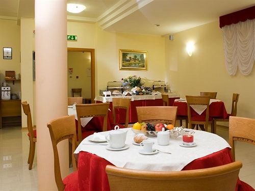 Montereale Hotel